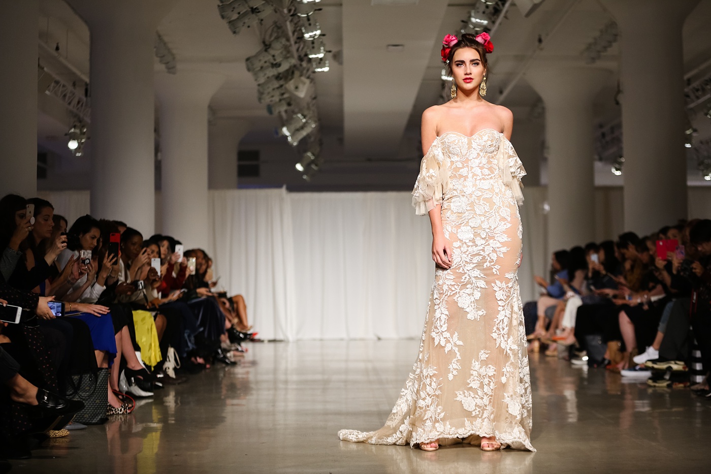 New-York-Bridal-Fashion-Week-Trend-Report-2018-Julie-Vino-Couture-San-Miguel-Photo-Jessica-Haley-Bridal