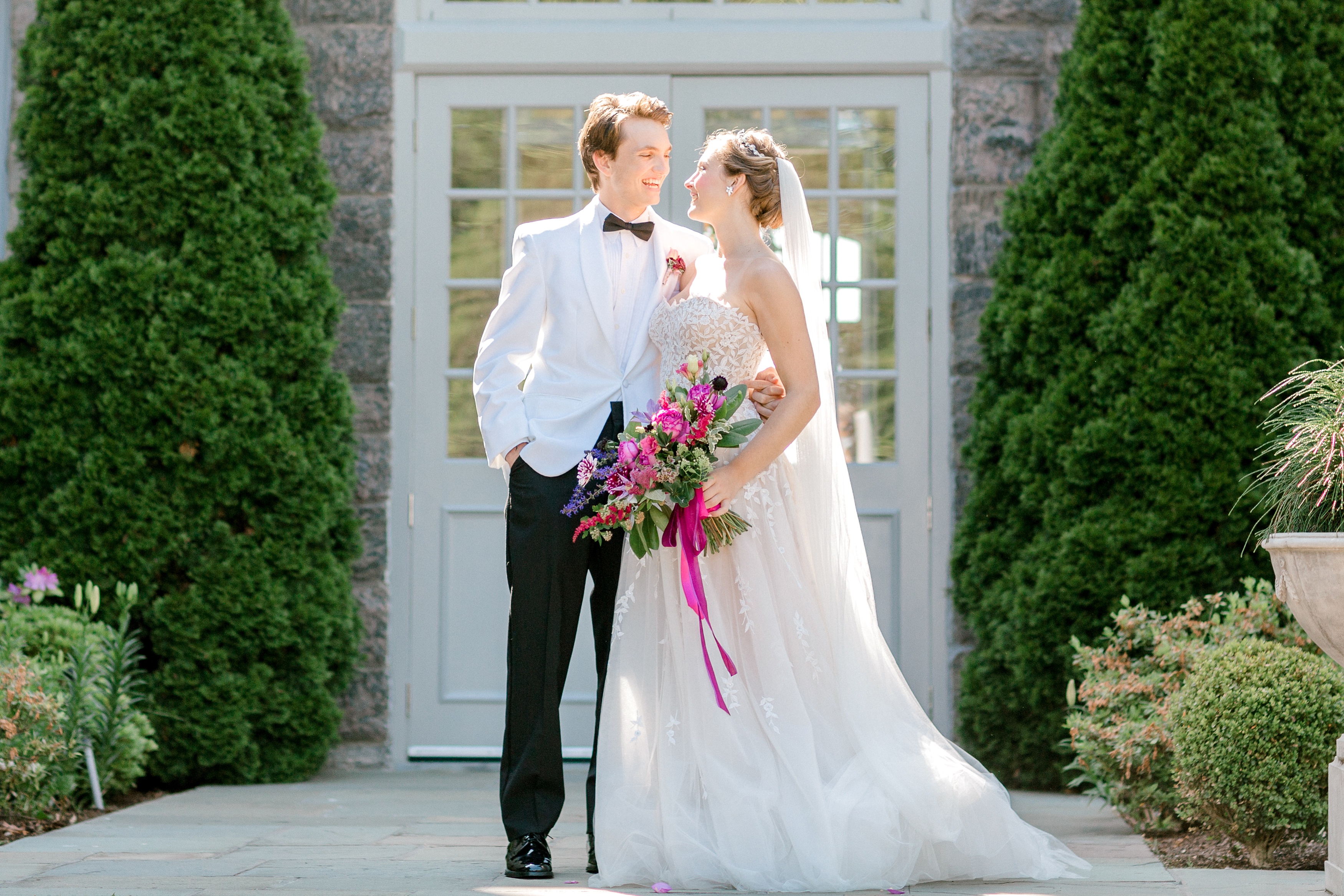 Westchester-County-Bridal-Salon-at-Wainwright-House-Jessica-Haley-Bridal-Photo