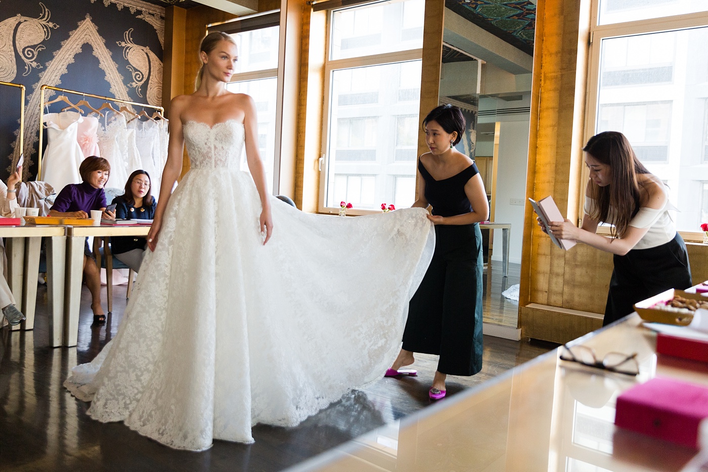 five-things-to-bring-to-your-bridal-gown-appointment-reem-acra-photo-jessica-haley-bridal